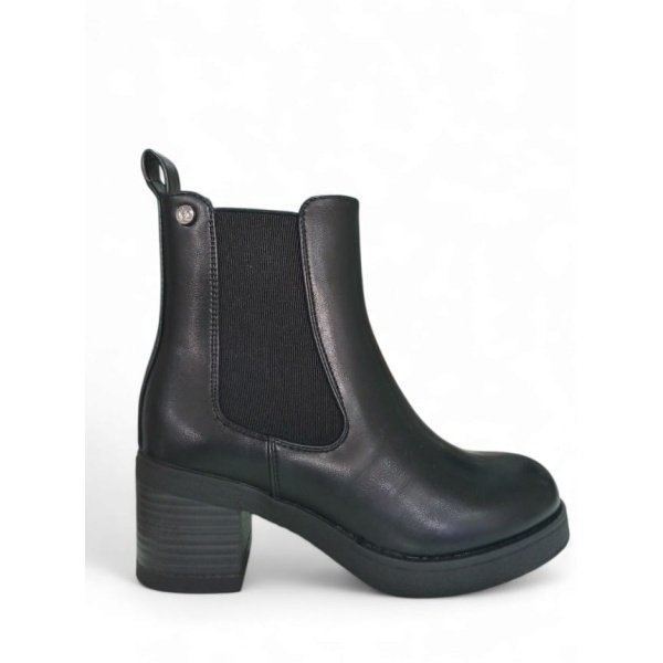 BOTA MARGARET MASSIMO CHIESA