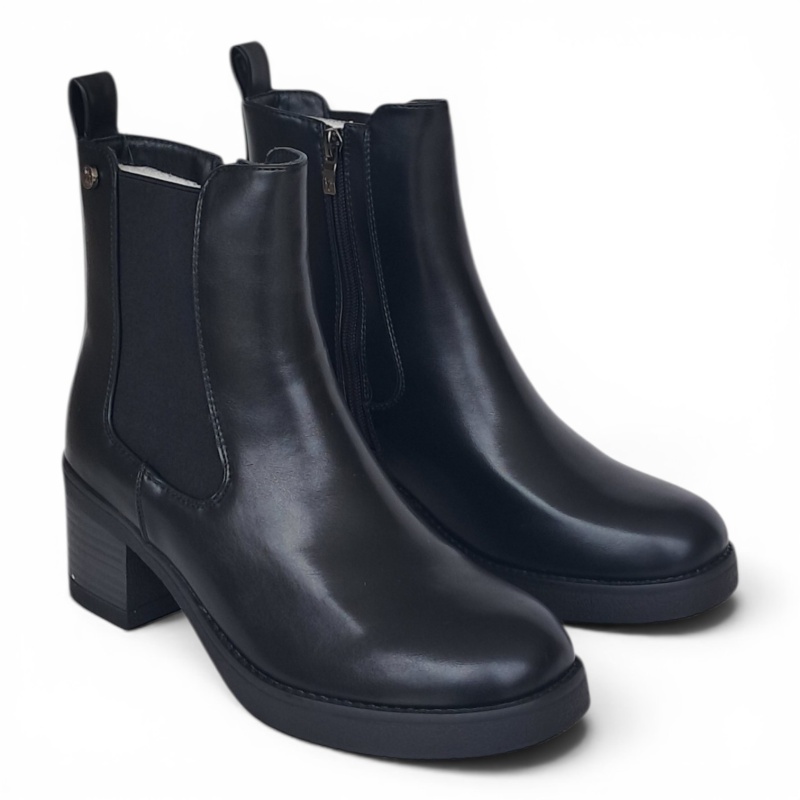 BOTA MARGARET MASSIMO CHIESA